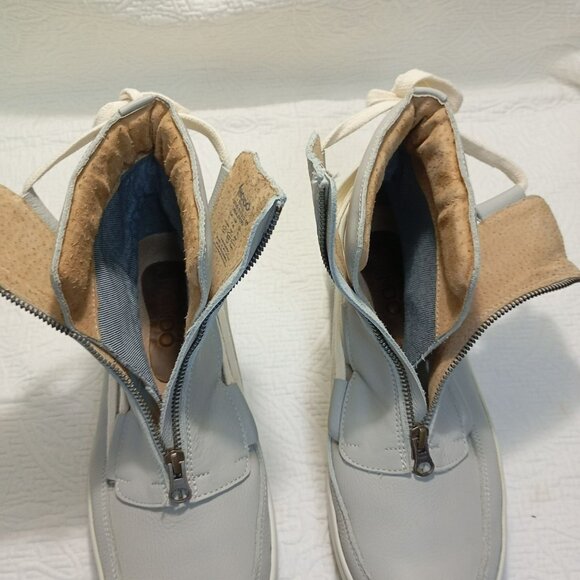 MCND Shoes High-Top Sneakers Zipper Detail & Lace-Up Back In Light Gray SZ 9 US - Picture 8 of 9